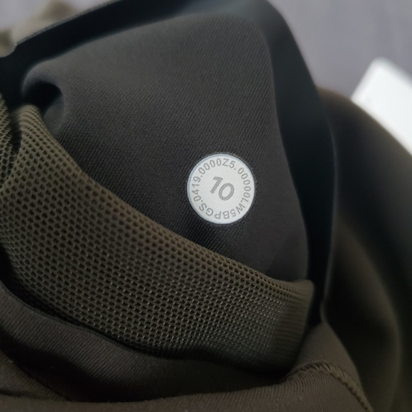 Lululemon Size 10 In Movement Everlux Dark Olive 25" NWT - Picture 6 of 16